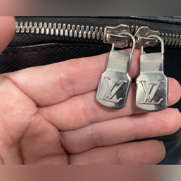 Louis Vuitton Monogram Eclipse Discovery Backpack - Picture 3 of 11